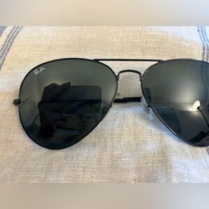 Authentic Ray-ban aviator sunglasses